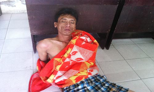 Ga trai “ngao da” khong che tai xe taxi bat... cho ve tham me