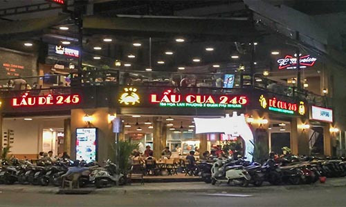 Chuot chet trong noi lau cua o nha hang Lau cua 245 Sai Gon