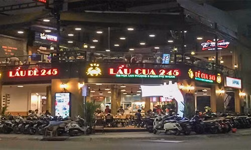 Chuot chet trong noi lau cua o nha hang Lau cua 245 Sai Gon