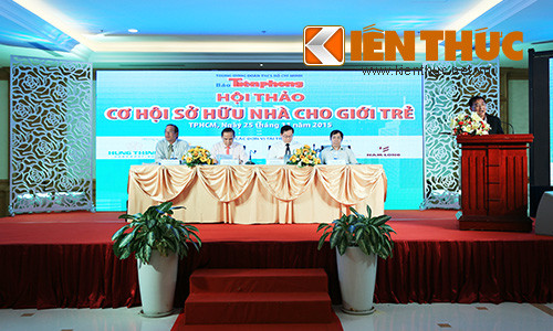 Các chuyên gia kinh tế cùng nhà đầu tư BĐS tham gia buổi hội thảo.