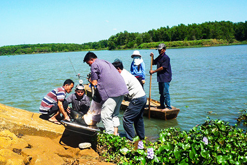 Thi thể em T. được tìm thấy vào chiều cùng ngày.