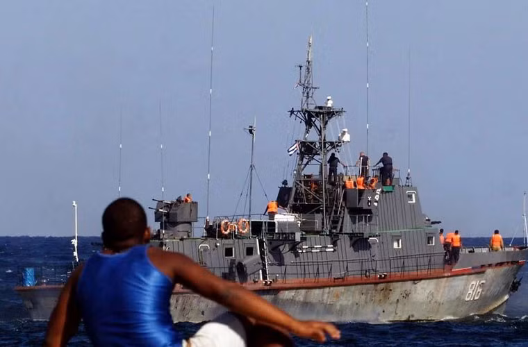 Ngoài ra, Cuba còn có 1 tàu săn ngầm lớp Pauk II, tàu quét mìn Sonya, Yevgenya và một số tàu đổ bộ nhỏ. Video Cuba diễn tập quân sự quy mô toàn quốc - Nguồn: VTC14