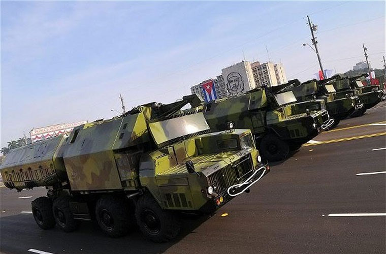 Cuba cũng có trong tay một số lượng nhỏ tổ hợp tên lửa phòng thủ bờ biển 4K51 Rubezh có thể tiêu diệt mục tiêu trong phạm vi 120km trở xuống.