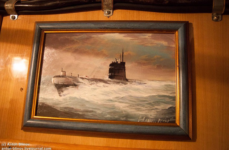 Bức tranh vẽ tàu ngầm Zaporizhzhia.