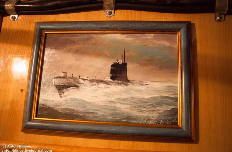 Bức tranh vẽ tàu ngầm Zaporizhzhia.