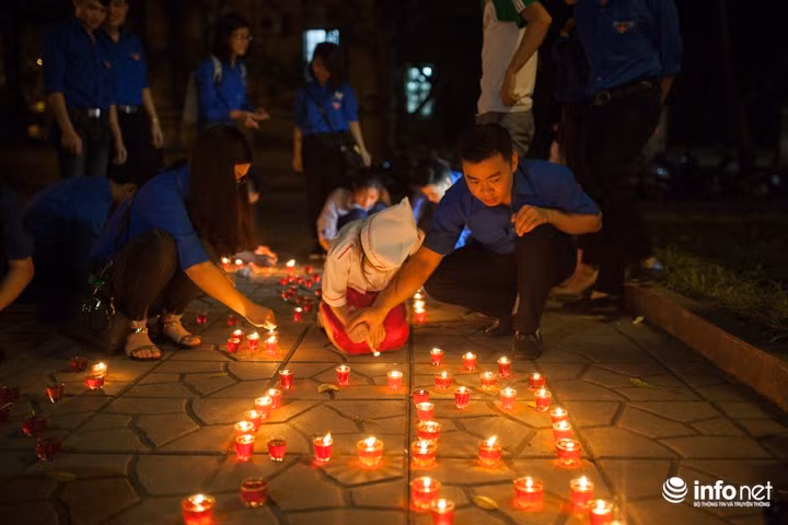 Anh Nguyễn Phúc Đại, Chủ nhiệm CLB Liên kết trẻ cho biết: "đây là một trong những hoạt động thường xuyên mà CLB tổ chức; năm nay kỷ niệm 70 năm ngày thương binh liệt sỹ chúng tôi tổ chức chuỗi các hoạt động tại các tỉnh thành. Tại Hà Nội tổ chức chương trình "Linh thiêng ngọn nến tri ân" tại số 30 Hoàng Diệu Hà Nội, thông qua hoạt động chúng tôi muốn truyền tải thông điệp tới cộng đồng xã hội rằng thế hệ trẻ mãi mãi đời đời biết ơn các anh hùng liệt sỹ cách mạng đã hy sinh máu xương vì độc lập tự do của dân tộc". 