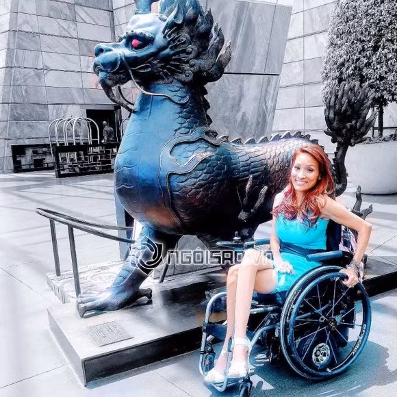 Sau này, khi nói về chuyện chia tay, Dustin Nguyễn cho biết, anh và vợ cũ gặp nhiều vấn đề về khoảng cách nên mới quyết định chia tay chứ thời điểm đó, anh vẫn yêu Angela và không có người thứ ba nào chen vào giữa họ. Còn Angela Rockwood sau đó cũng chia sẻ rằng, Dustin Nguyễn không phải là người phụ tình, anh là người đàn ông tốt và có trách nhiệm nhưng trong cuộc sống sẽ xảy ra nhiều vấn đề mà cả hai không kiểm soát được dẫn đến chuyện xa cách.