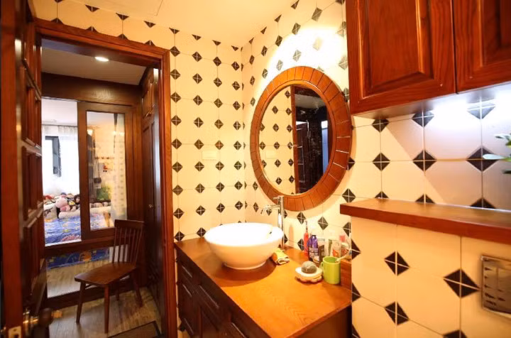 Nhà tắm thiết kế đơn giản và đẹp mắt.