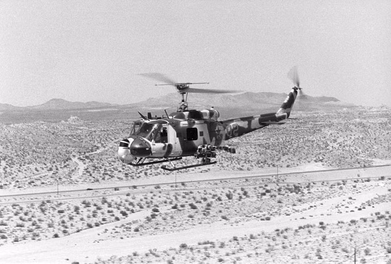 Các trực thăng UH-1 thì được giao nhiệm vụ “hóa trang” thành trực thăng tấn công Mi-24 nổi danh của Liên Xô. Nhưng xem ra đây là một thất bại vì nó chả thể hiện được sự đáng sợ nào.