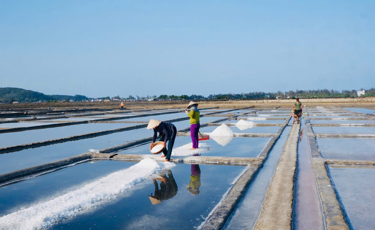 Nghe lam muoi Sa Huynh chinh thuc la di san phi vat the QG
