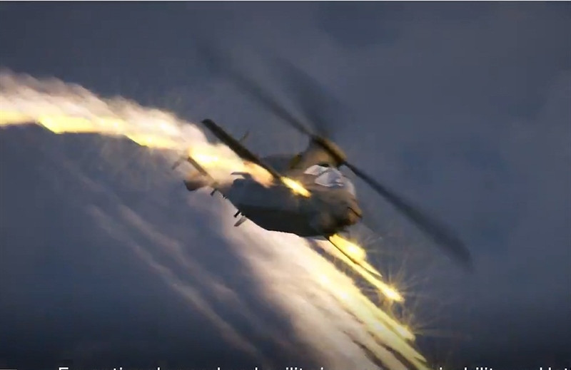 Trong khi đang mải miết thực hiện tấn công thì bất ngờ 360 Invictus bị tấn công bởi tên lủa phòng không vác vai từ lực lượng mặt đất. Rất nhanh chóng, hệ thống phòng vệ đã được kích hoạt khiến quả đạn tấn công mất phương hướng và phát nổ.