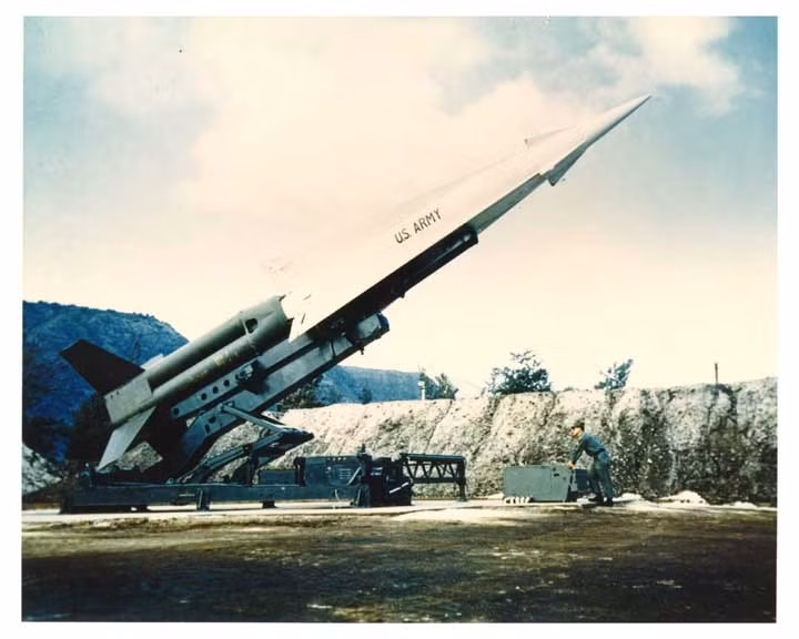 Sau khi Liên Xô sụp đổ, số lượng tổ hợp phòng không Nike-Hercules được triển khai ở Thổ Nhĩ Kỳ giảm dần. Các hệ thống phòng không Nike-Hercules mới nhất ở vùng lân cận thành phố Istanbul đã ngừng hoạt động vào năm 2007.