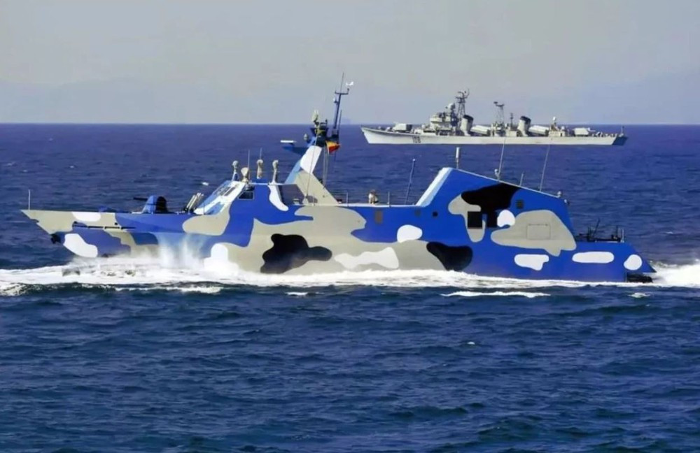 Tau ten lua tang hinh Type-22 cua Hai quan Trung Quoc nguy hiem the nao?