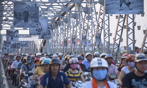 An tuong anh tac duong VN gio cao diem tren bao Anh