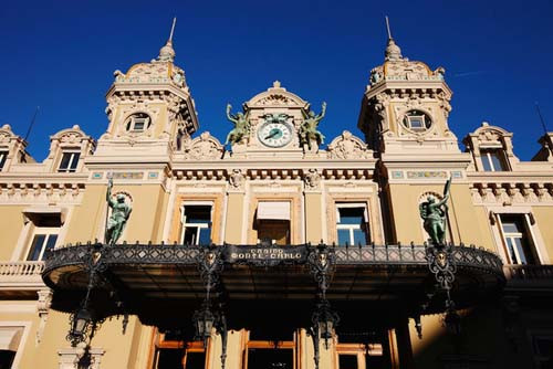 Là thiên đường dành cho những người thích bài bạc nhưng Monaco ban lệnh cấm công dân nước này không được phép chơi tại sòng bài Monte Carlo.