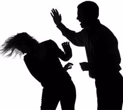 Vào thế kỷ 16, London, Anh thực thi lệnh cấm đánh vợ sau 9h tối. Lý do đơn giản là vì hành động đánh vợ sẽ gây ra tiếng ồn, gây ảnh hưởng đến giấc ngủ của những người khác.