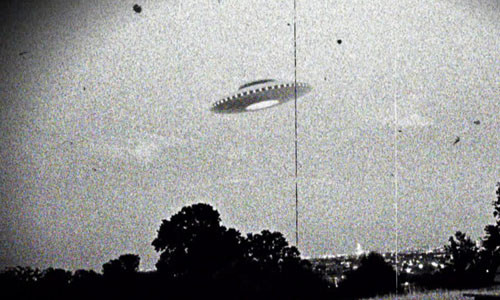 Dundee, Wisconsin, Mỹ không chỉ xuất hiện nhiều báo cáo về các trường hợp nhìn thấy UFO thường xuyên mà một số người dân địa phương còn tự nhận bản thân là người ngoài hành tinh.