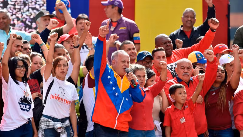 Venezuela cang thang tot do, Thu linh doi lap tu xung Tong thong lam thoi-Hinh-6