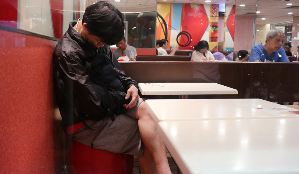 Nhung cu dan ngheo kho giua Hong Kong giau co-Hinh-5