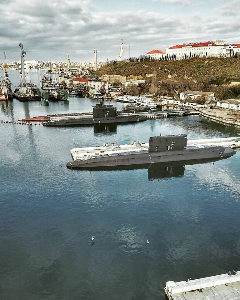 Việc Nga giữ các tàu chiến của Ukraien ở Sevastopol cũng một tình huống bất đắc dĩ khi những còn tàu này gần như không có giá trị sử dụng, bản thân phía Ukraine cũng chẳng mặn mà đòi lại chúng. Nguồn ảnh: Military Armed Forces.