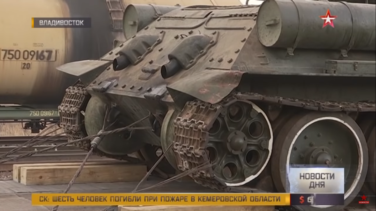 Nhiều chuyên gia quân sự đánh giá việc “tặng” cho Nga 30 chiếc T-34 rõ ràng sẽ tạo ra "lỗ hổng" trong lực lượng tăng thiết giáp của Lào, mặc dù nước này sẽ sớm đưa vào trang bị trên dưới 30 chiếc T-72B "đại bàng trắng" trong tương lai gần nhưng chừng đó cũng là tất cả những gì Viêng Chăn có. Nguồn ảnh: Zvezda.