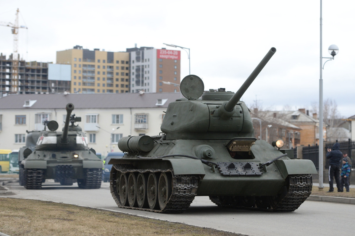 Đối với Quân đội Nga, T-34 của Lào như một món quà quý giúp họ có thể duy trì các hoạt động tuyên truyền tinh thần yêu nước trong giới trẻ hiện tại cũng như các hoạt động kỷ niệm Chiến tranh Vệ quốc vĩ đại hay thậm chí là cả đóng các bộ phim về Thế chiến thứ 2. Nguồn ảnh: Zvezda.