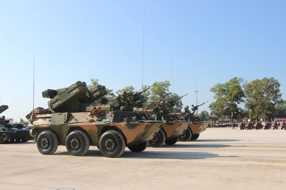 Hệ thống tên lửa phòng không tầm thấp Yitian của phòng không Lào, được trang bị tên lửa đất đối không Tianlong 6 có tầm tác chiến hiệu quả lên đến 6.000m. Nguồn ảnh: Lao National Radio.