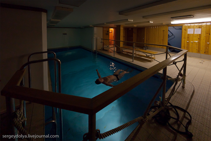 Có một điều khiến Sergey Dolya khá ngạc nhiên là tàu phá băng hạt nhân này lại thân thiện với môi trường hơn những tàu khác. Nó không xả ra bất cứ chất thải nào và mọi nguồn tài nguyên trên tàu đều được tận dụng ở mức tối đa. Nguồn ảnh: Sergey Dolya.