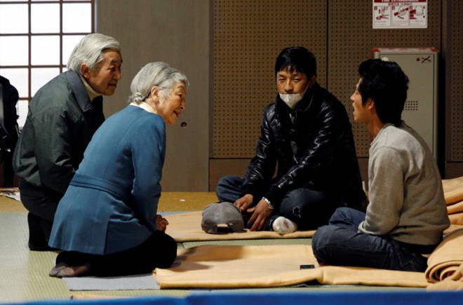 Nguoi dan bat khoc trong phat bieu nam moi cua Nhat hoang Akihito-Hinh-2