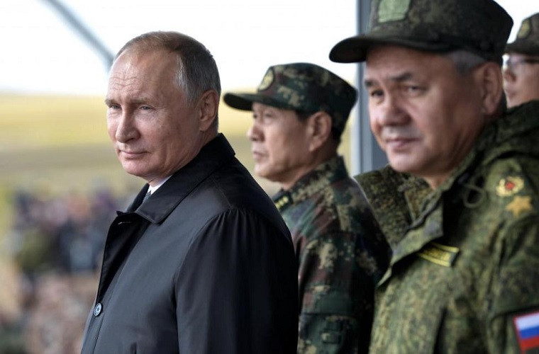 Việc tiết lộ từng làm lính pháo binh một lần nửa chứng minh nước Nga khó có thể kiếm được một vị tổng thống nào hiểu rõ quân đội của mình như ông Putin. Bản thân Quân đội Nga từng bước hiện đại hóa trong vòng 10 năm trở lại gần đây cũng có sự tác động rất lớn từ ông Putin, giúp nước Nga trở nên an toàn hơn trước mọi mối đe dọa từ bên ngoài. Nguồn ảnh: EPI