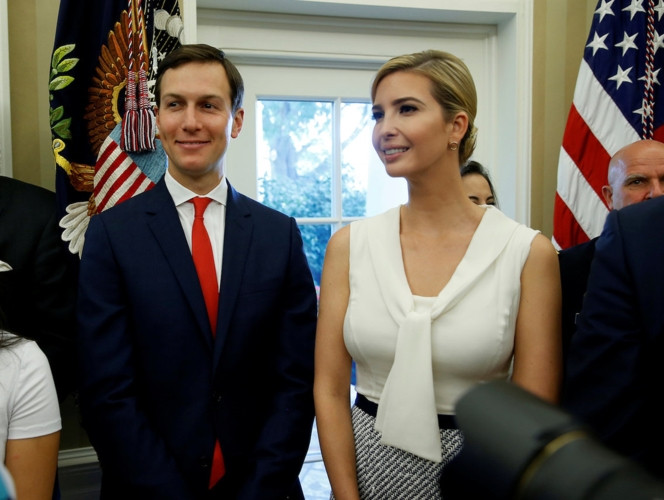 Theo một hồ sơ, Ivanka Trump và Kushner đã kiếm được ít nhất 83 triệu USD năm 2018 dù họ không nhận lương khi đảm nhiệm các vai trò trong chính phủ.