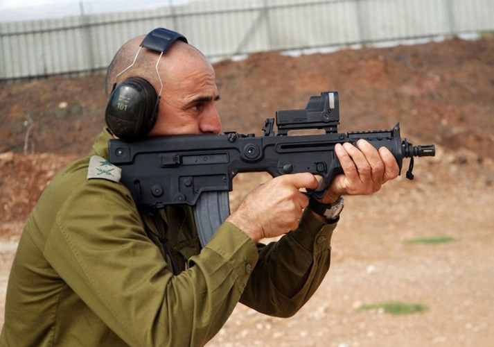 Loại súng trường nhỏ gọn này được thiết kế để thay thế vai trò của khẩu Galil cũng như M16 ''già nua'' trong quân đội Israel. Ảnh: Military-Today.