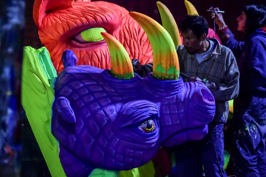 Các hoạt động tiền lễ hội đã được tổ chức từ tháng 12 năm ngoái, với một số cuộc diễu hành nhỏ, trò té nước trên đường phố và nhiều chương trình âm nhạc truyền thống do các ban nhạc địa phương biểu diễn.