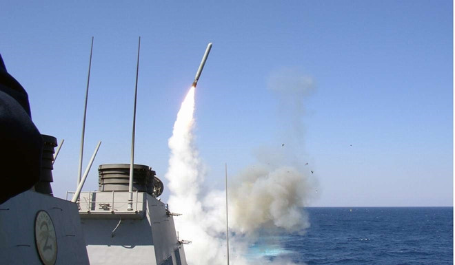 Tuy nhiên kể từ khi Nga thực hiện cuộc tấn công vào vị trí khủng bố IS ở Syria bằng tên lửa hành trình Kalibr, vị trí bấy lâu của tên lửa Mỹ đã mất, chuyên gia này cho biết. Tên lửa Kalibr của Nga đã bay qua Iran, Iraq và tiêu diệt 11 mục tiêu. Cuộc tấn công này khiến cả thế giới kinh ngạc và buộc phải thừa nhận sức mạnh của Hải quân Nga.