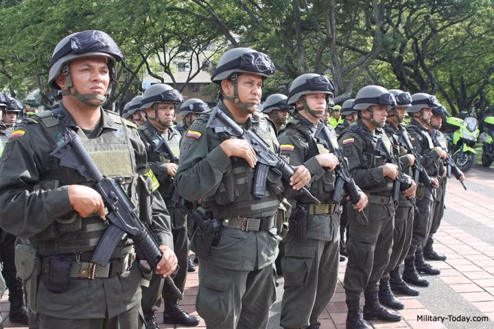 Sơ tốc đầu nòng lần lượt là 600m/s đối với ACE 31 và 680m/s đối với ACE 32, tầm bắn hiệu quả là 400m và 550m. Ảnh: Military-Today.