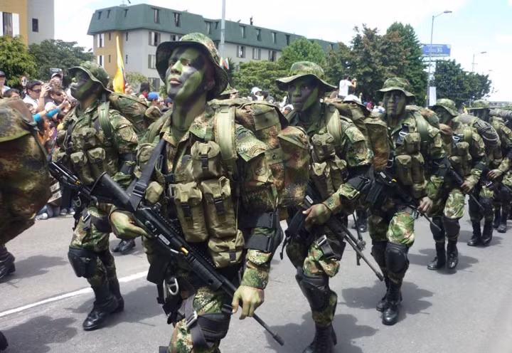 Phiên bản cạc bin Galil ACE 31 và súng trường tấn công Galil ACE 32 đều có tốc độ bắn 700 viên/phút. Ảnh: Military-Today.