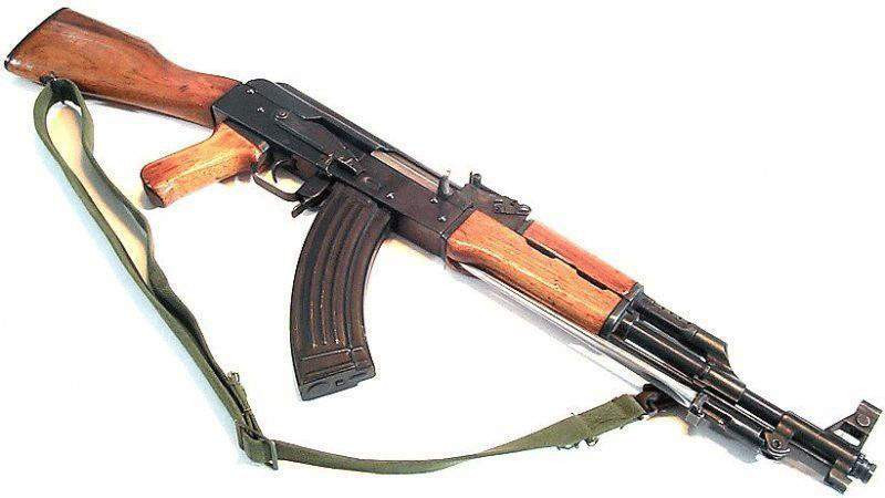“Type 56”. Đây là phiên bản AK-47 của Trung Quốc chế tạo.