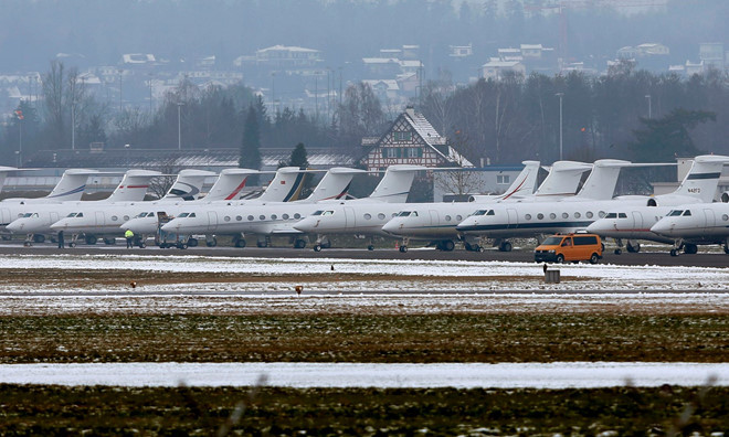 Choang ngop dan chuyen co den Davos du dien dan kinh te