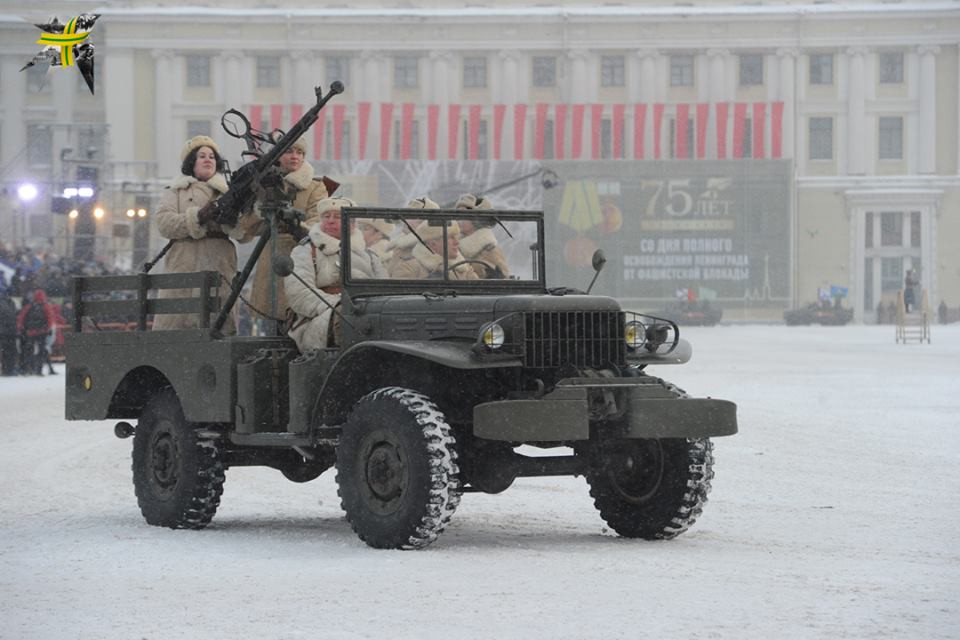 Người phát ngôn của Tổng thống Vladimir Putin, ông Dmitry Peskov cho biết Tổng thống sẽ đến viếng nghĩa trang Piskaryovskoe và dự một buổi hòa nhạc. Ông nhấn mạnh đây là một ngày có ý nghĩa trọng đại của nước Nga. Nguồn ảnh: kp.ru.