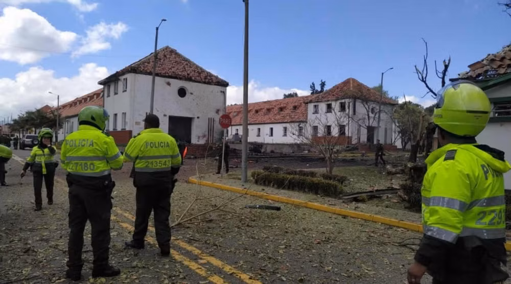 Hoc vien canh sat Colombia bi danh bom, It nhat 75 nguoi thuong vong-Hinh-2