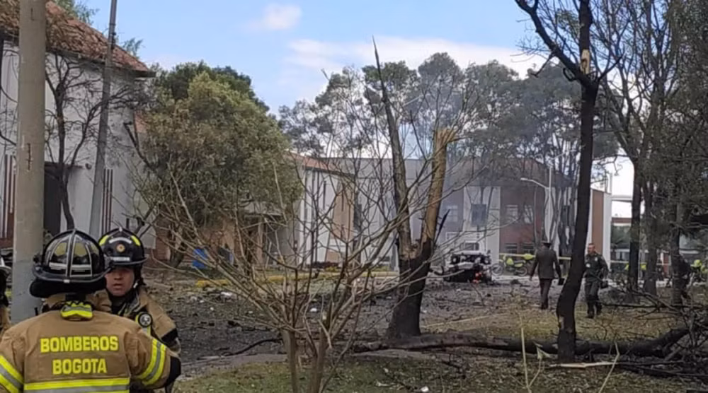 Hoc vien canh sat Colombia bi danh bom, It nhat 75 nguoi thuong vong