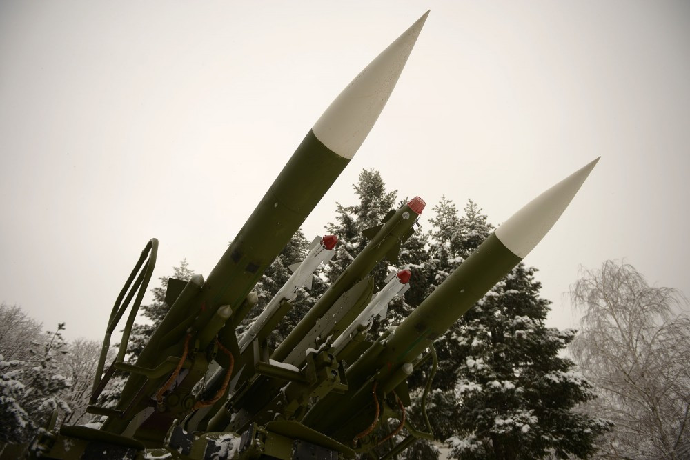 Cũng trong chuyến thăm này các quan chức cấp cao của Bộ Quốc phòng Serbia đã được giới thiệu hơn 40 sản phẩm quốc phòng mới do VTI phát triển. Được biết, trong năm 2018 Quân đội Serbia đã đưa vào trang ít nhất 29 loại vũ khí mới và hầu hết trong số đó đều do các tổ hợp công nghiệp quốc phòng của Beograd tự nghiên cứu và sản xuất trong nước. Nguồn ảnh: bmpd.livejournal.