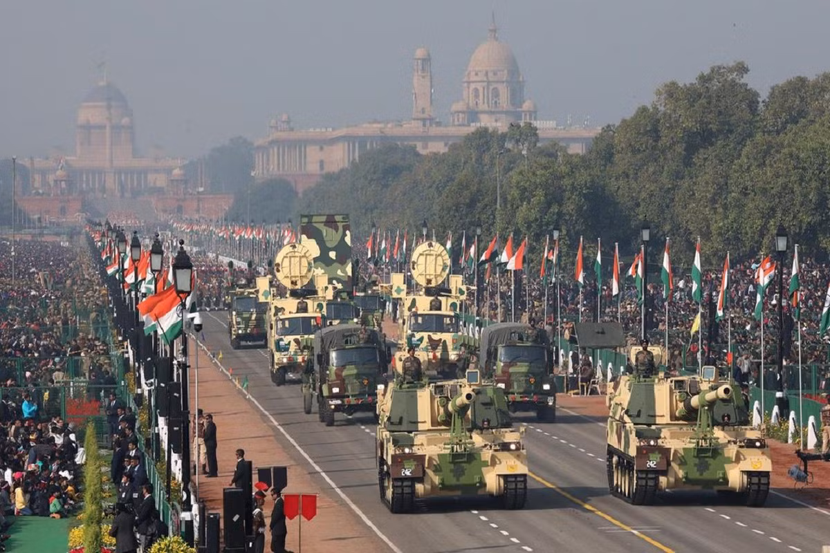 Với chương trình "Made in India", Ấn Độ đã nội địa hóa thành công khá nhiều dòng vũ khí hiện đại có nguồn gốc từ Nga, Mỹ và châu Âu, từng bước xây dựng cho New Delhi một nền công nghiệp quốc phòng toàn diện trong vòng 10 nắm tới. Nguồn ảnh: Gulf News