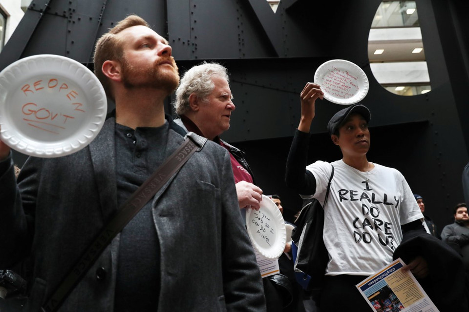 Cong chuc My mon moi doi ngay chinh phu hoat dong tro lai