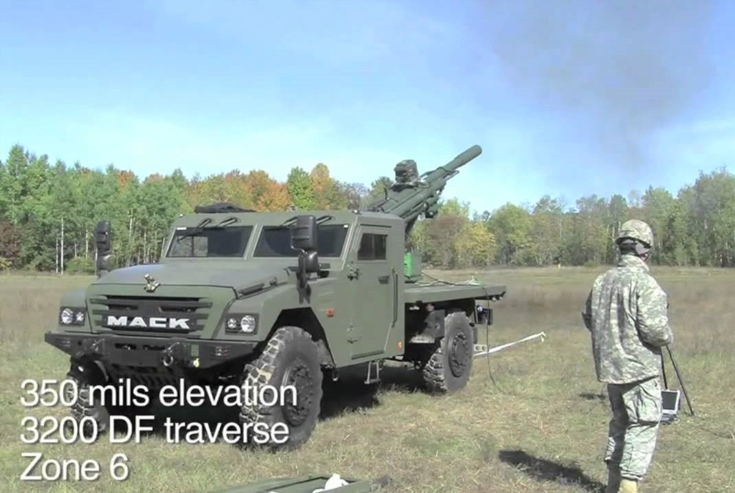 Pháo 105mm Hawkeye dùng kiểu pháo theo chuẩn quân đội Mỹ M20 105mm gắn trên xe kéo M1152A1w/B2 HMMWV do đó chiếm diện tích bố trí rất nhỏ. Ảnh: Business Insider.