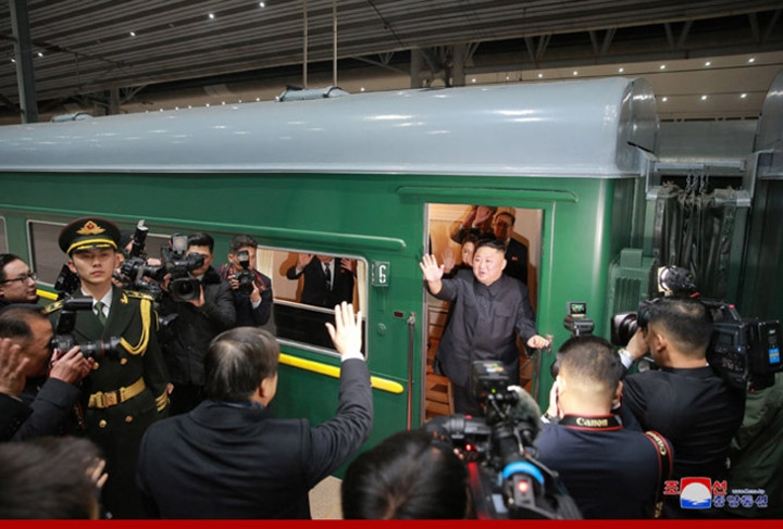 Ngày 9/1, Nhà lãnh đạo Triều Tiên đã lên tàu trở về nước, kết thúc tốt đẹp chuyến thăm Trung Quốc.