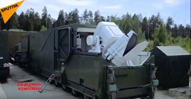 Ông Igor Korotchenko, giám đốc Trung tâm phân tích thương mại vũ khí thế giới (CAMTO) dã khẳng định, vũ khí laser như tổ hợp Peresvet có thể tiêu diệt các máy bay không người lái chế tạo công nghiệp và thủ công.