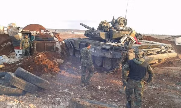 "Các xe tăng này được triển khai để chống khủng bố ở Syria mà có những nơi nhiệt độ có thể lên tới 50 độ C. Và vì vậy, các chỉ huy xe thường phải mở nắp khoang tháp pháo trên xe", tờ Times of India cho biết.