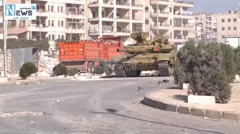 Sau khi chiếc xe tăng T-90A đầu tiên của Nga tại Syria bị phá hủy mà nguyên nhân theo Moskva công bố cho thấy lỗi do kíp điều khiển mở cửa khoang lái, tờ Times of India đã tiết lộ thông tin gây sốc khi cho rằng những người lính xe tăng Syria buộc phải mở cửa.