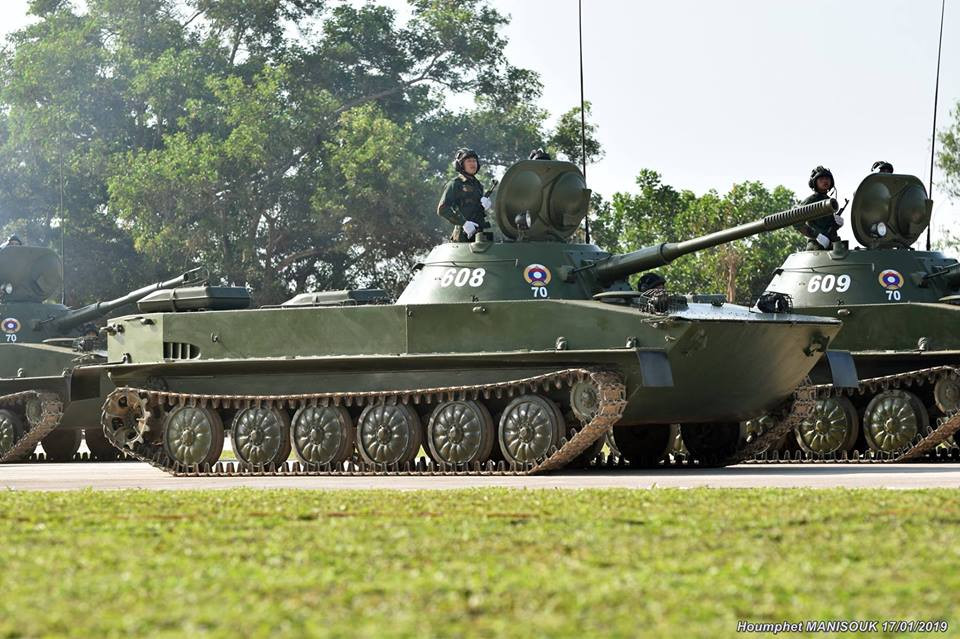Trong ảnh là xe tăng lội nước PT-76 của Lục quân Lào, gần như mọi dòng xe tăng của Lào đều sẽ xuất hiện trong lễ duyệt binh vào ngày mai 20/1. Nguồn ảnh: Houmphet Manisouk